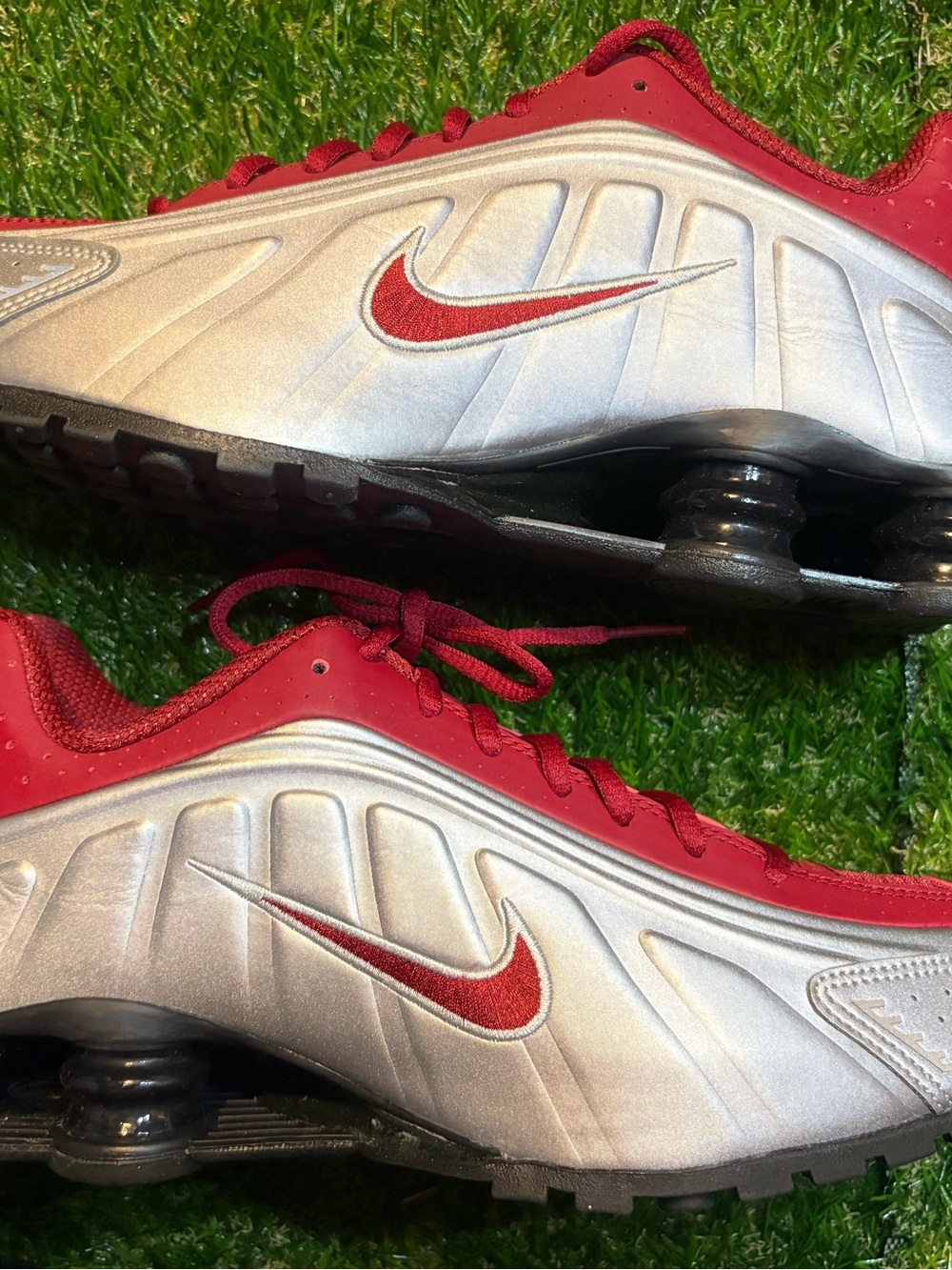 Nike Shox Silver, black and Red. Men’s 8, women’s 9.5